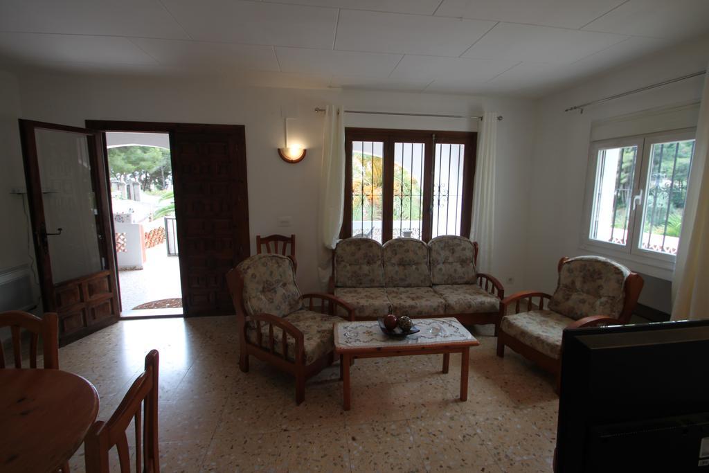 Miquel - Pretty Holiday Property With Garden And Private Pool In Moraira Exteriör bild